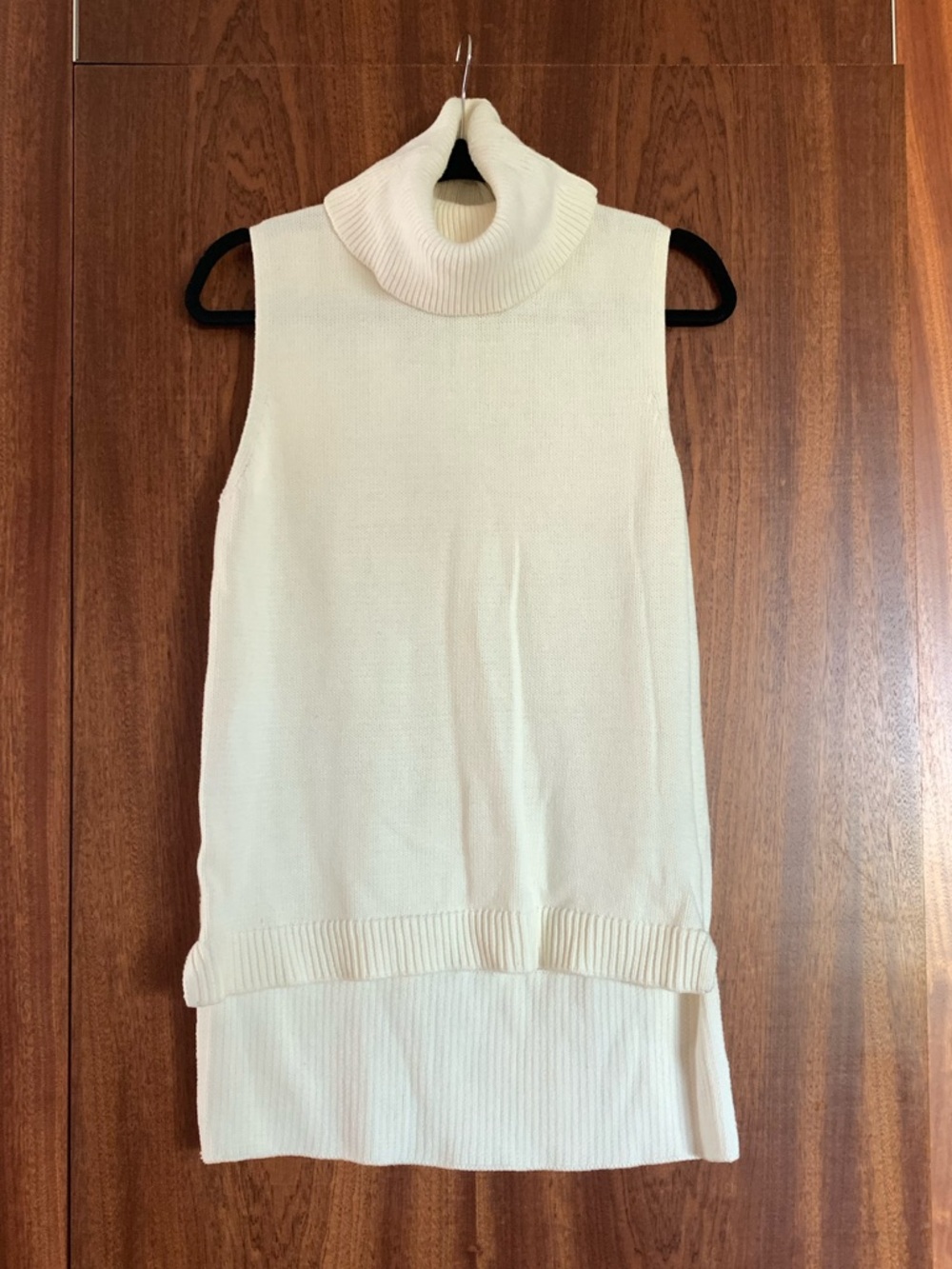 Grace Willow Sleeveless Turtle Neck Tunic Cotton Sweater in Cream